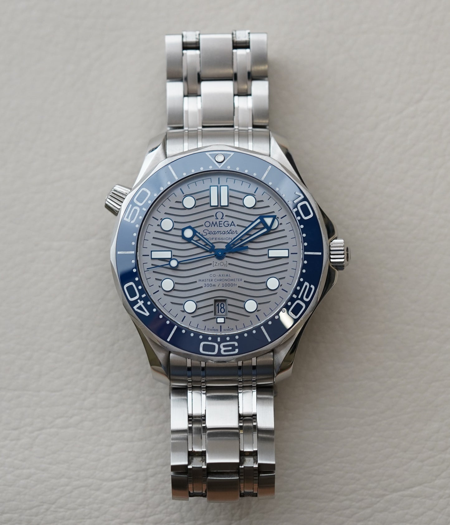 Omega Seamaster 300M Silver 210.32.42.20.06.001