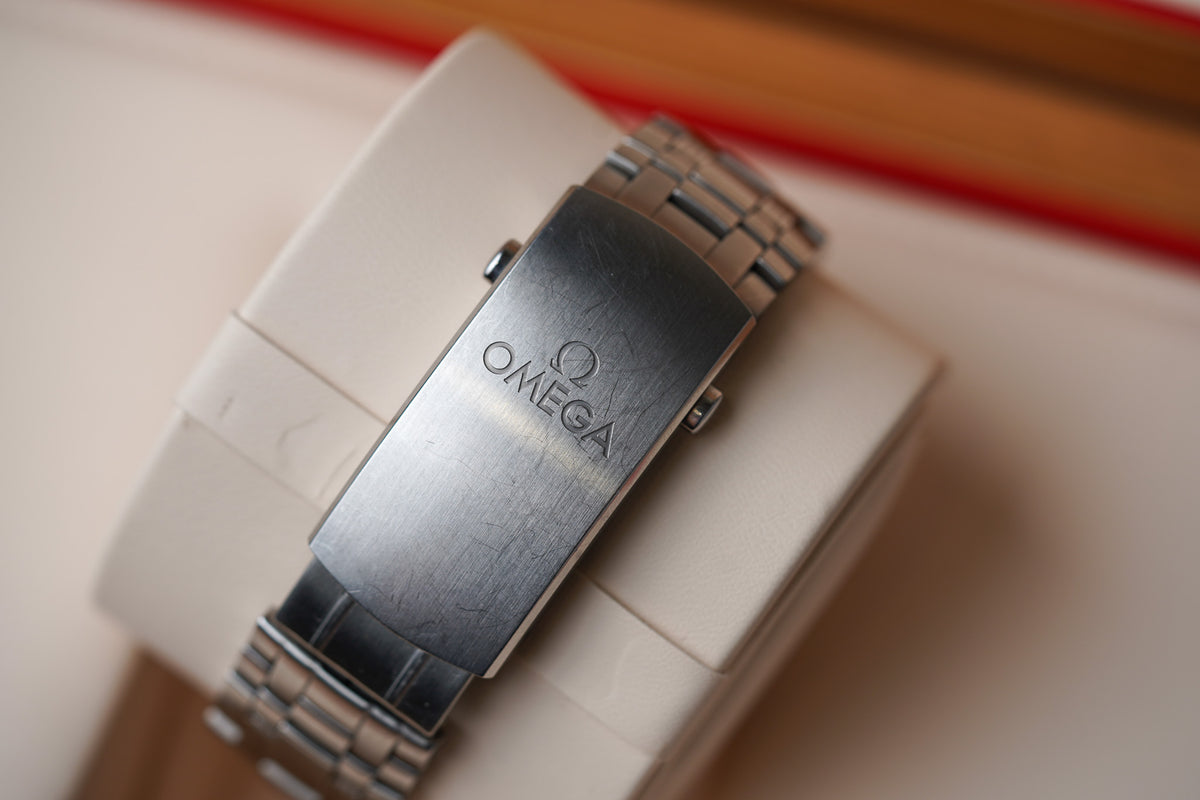 Omega Seamaster 300M White 210.30.42.20.04.001