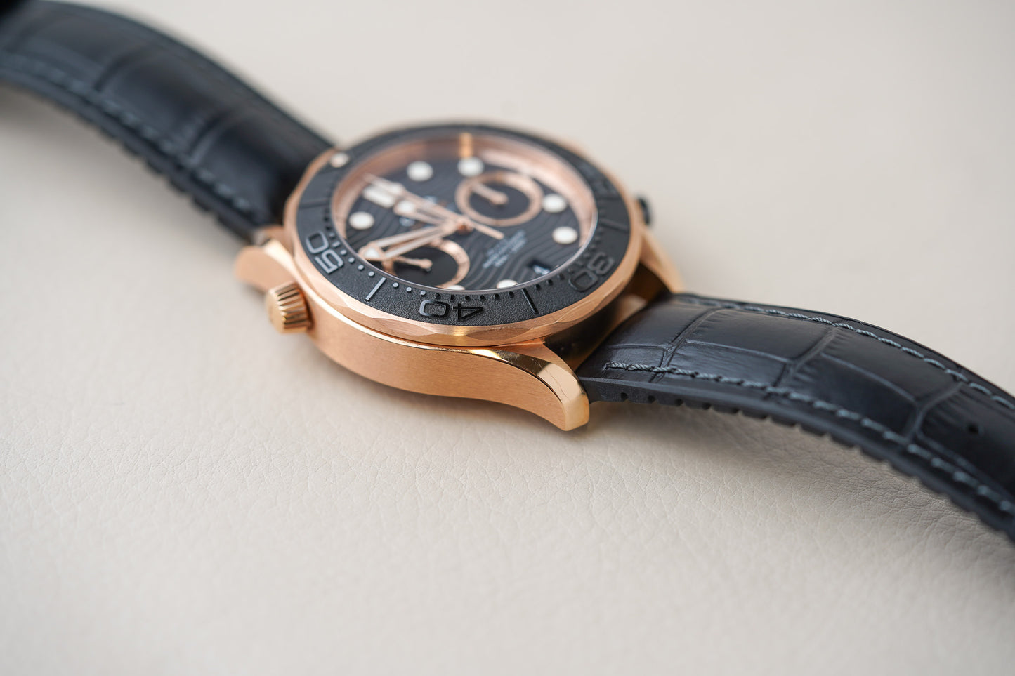 Omega Seamaster Diver 300M Chronograph Sedna Gold 210.62.44.51.01.001