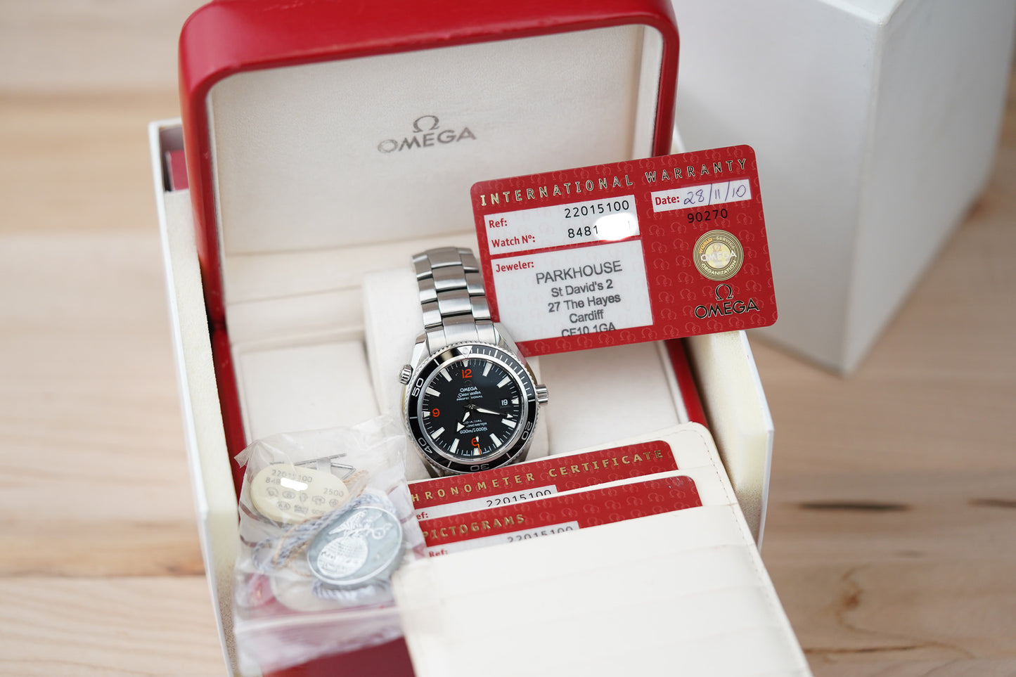 Omega Seamaster Planet Ocean 600M 2201.51