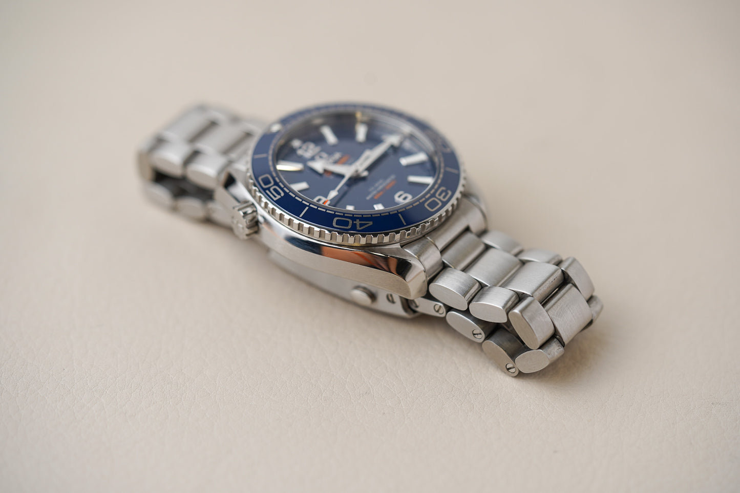 Omega Seamaster Planet Ocean 600M 39.5mm 215.30.40.20.03.001