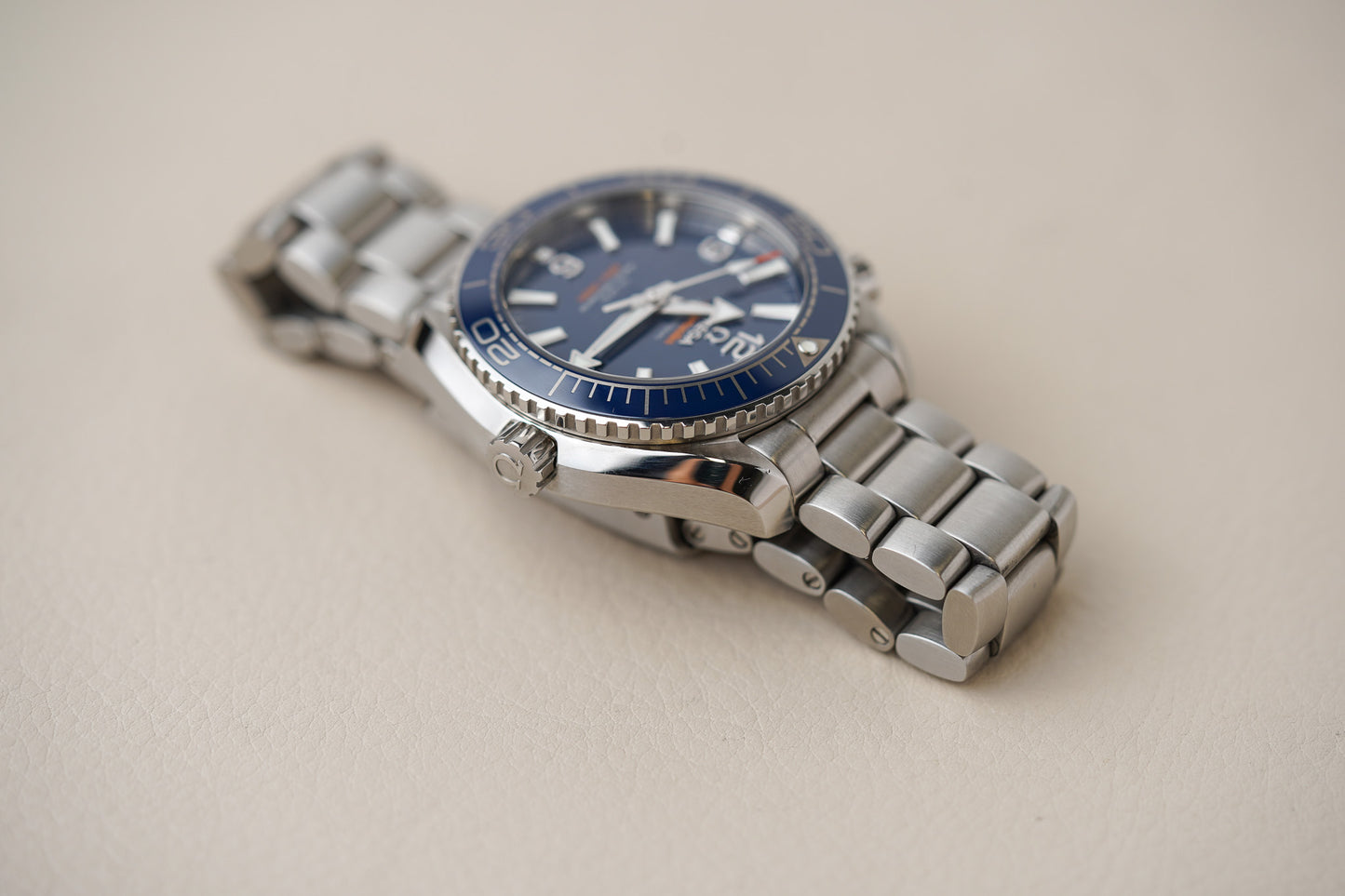 Omega Seamaster Planet Ocean 600M 39.5mm 215.30.40.20.03.001