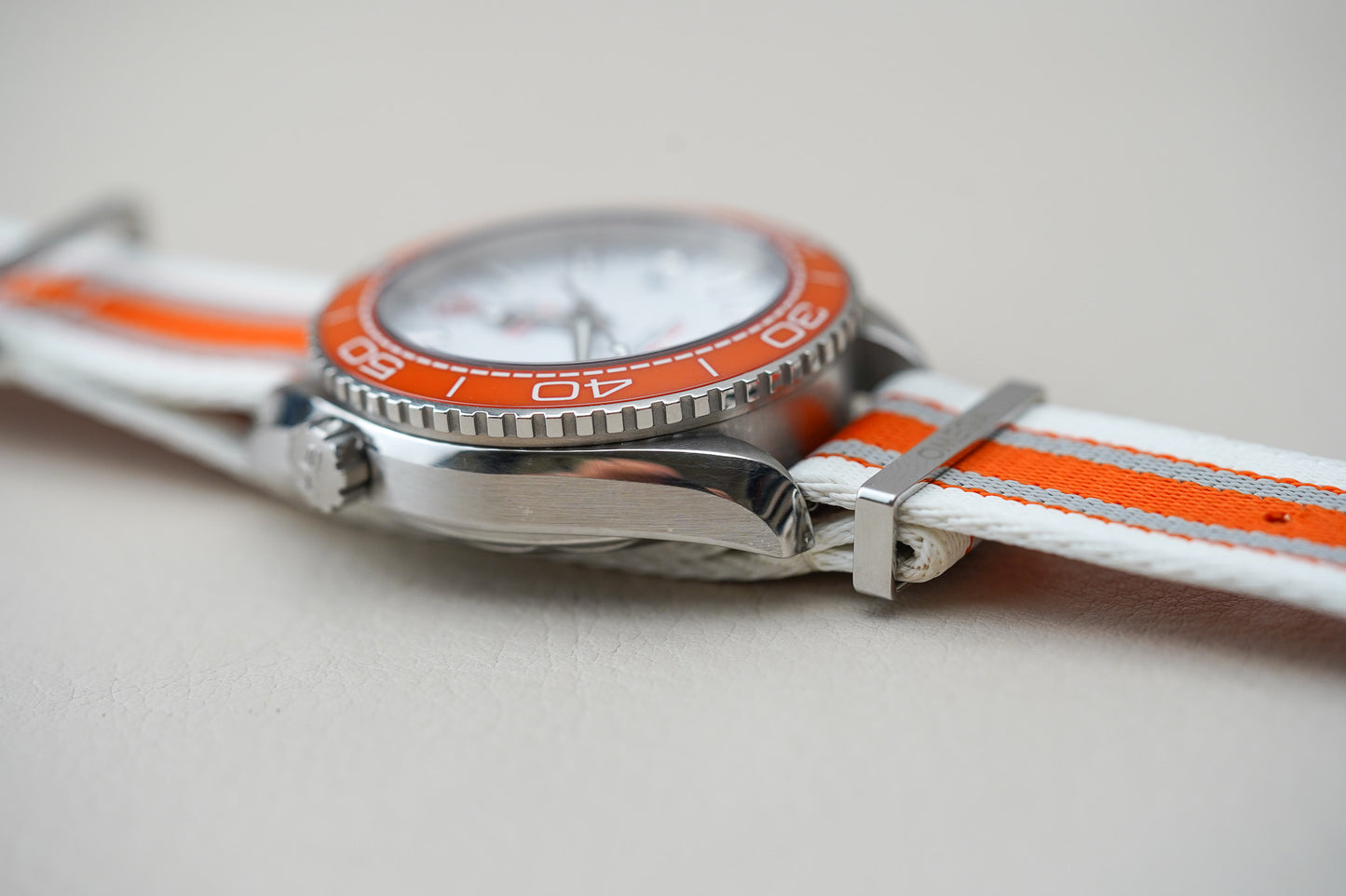 Omega Seamaster Planet Ocean 600M Creamsicle 215.32.44.21.04.001