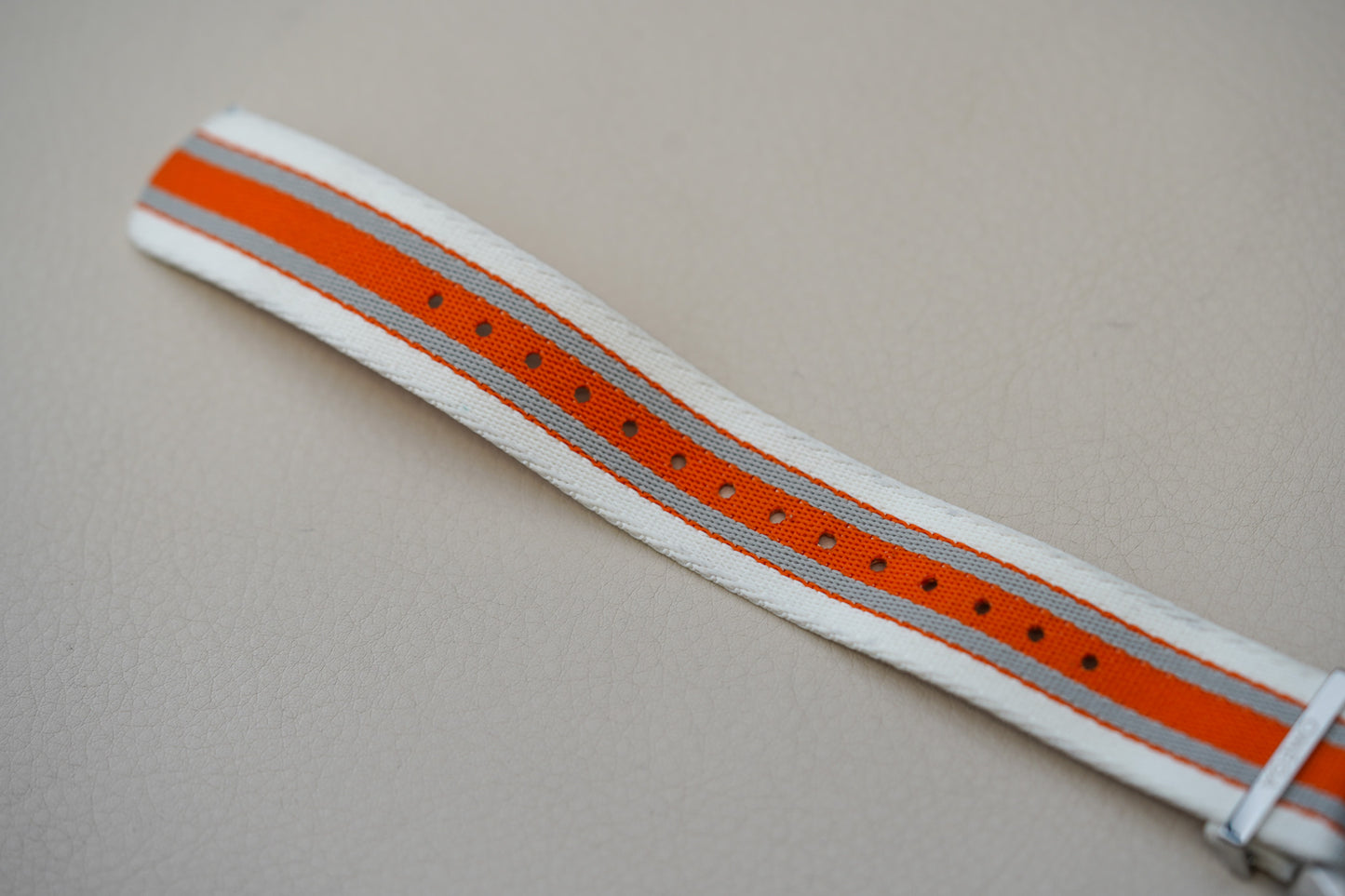 Omega Seamaster Planet Ocean 600M Creamsicle 215.32.44.21.04.001