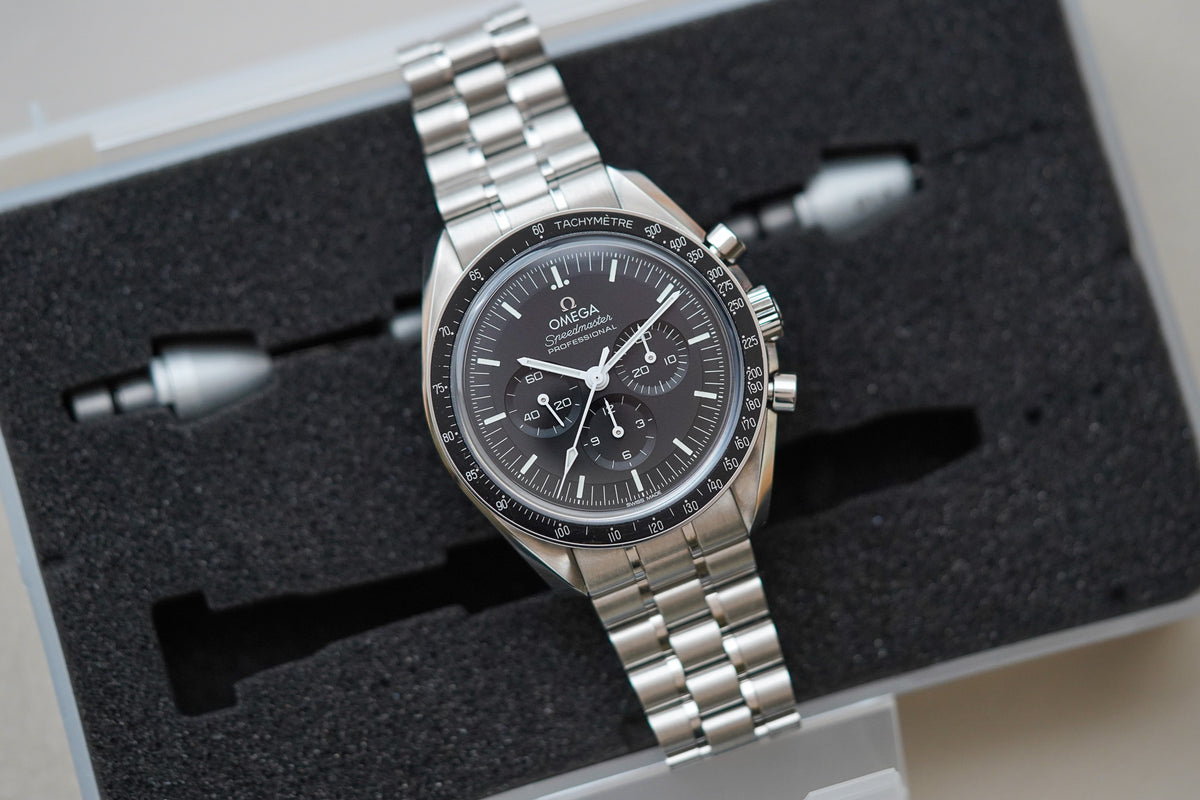 Omega Speedmaster 310.30.42.50.01.002 Sapphire