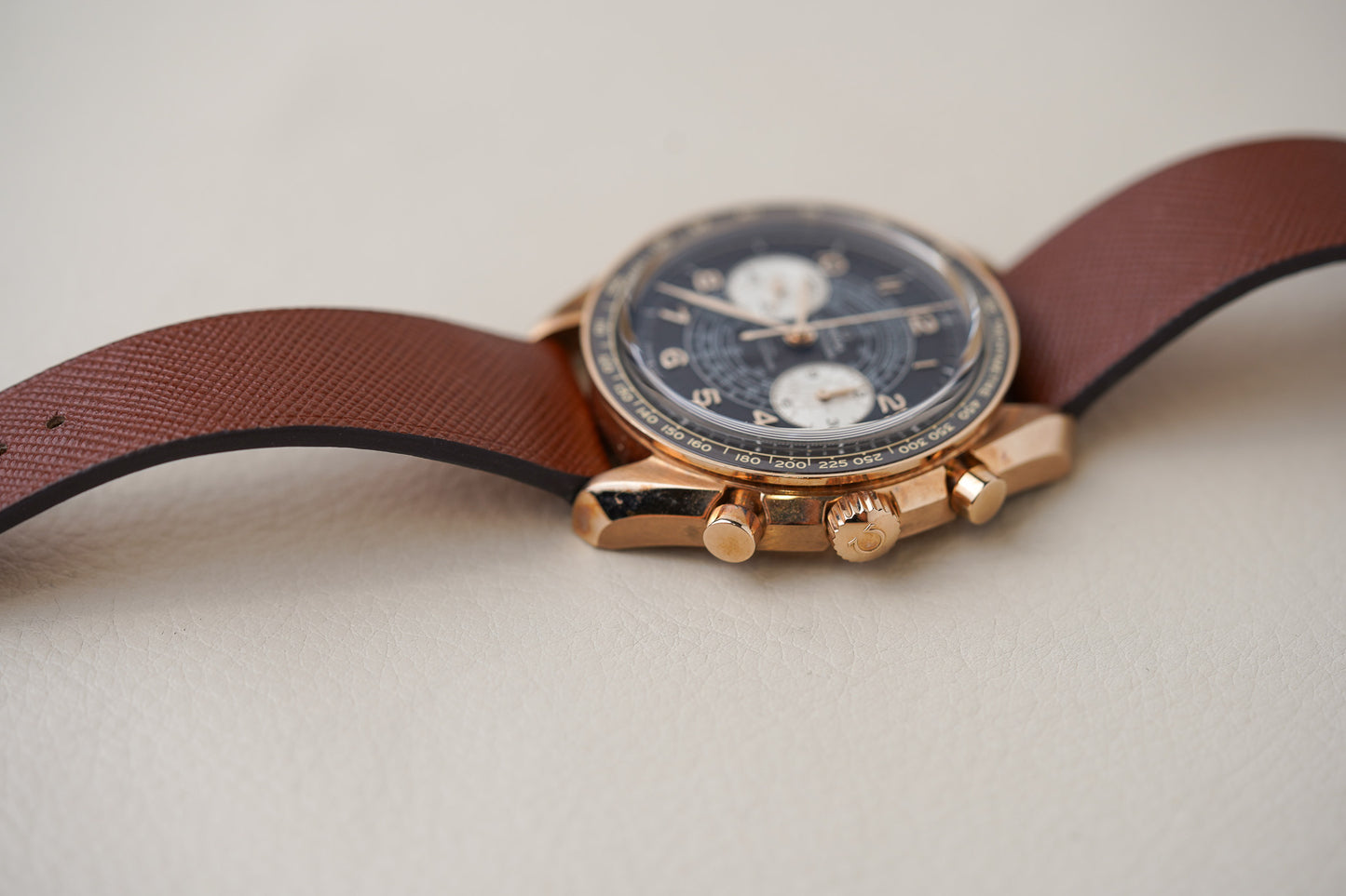 Omega Speedmaster Chronoscope Bronze Gold 329.92.43.51.10.001