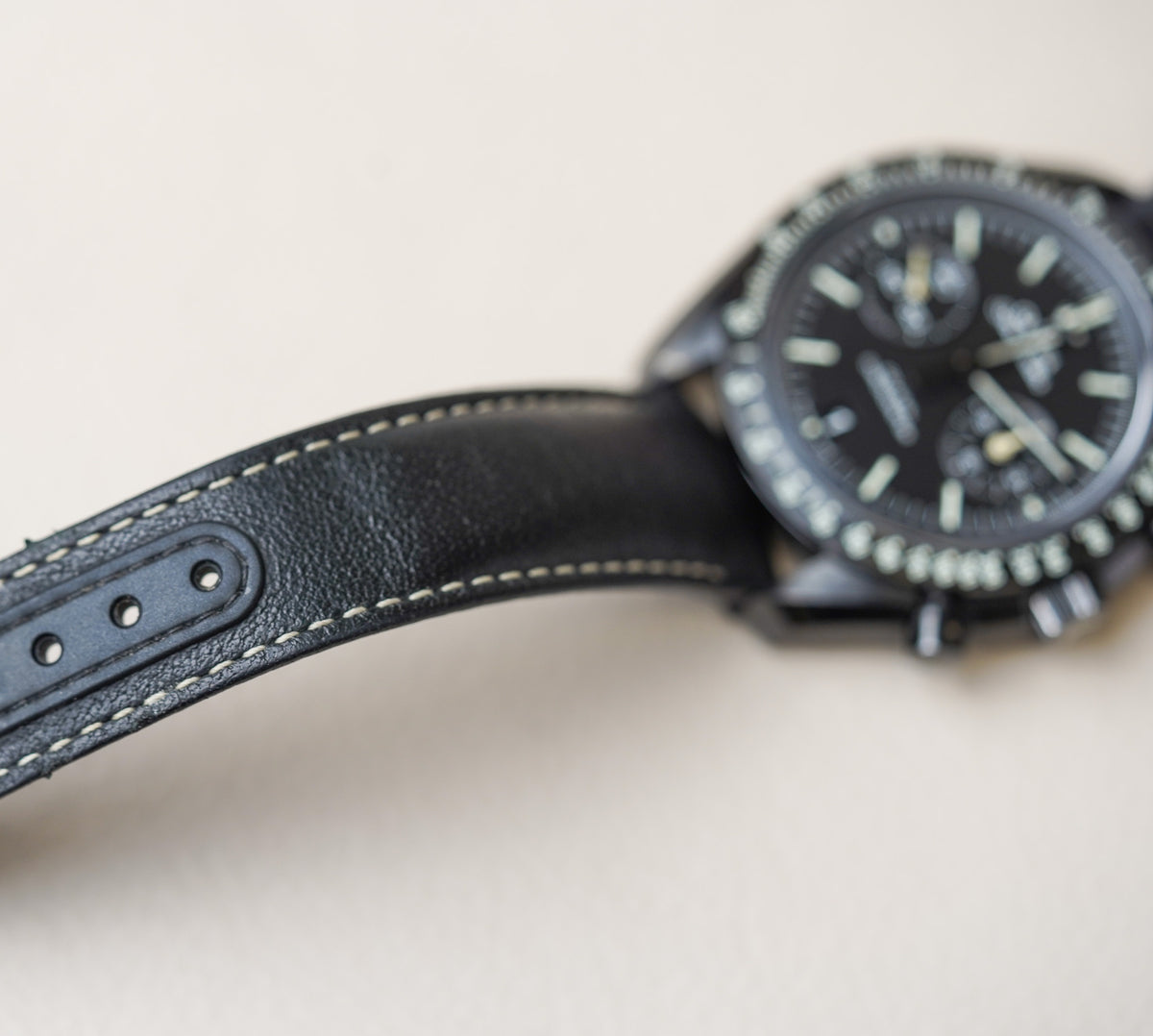 Omega Speedmaster Dark Side of The Moon 'Pitch Black' 311.92.44.51.01.004