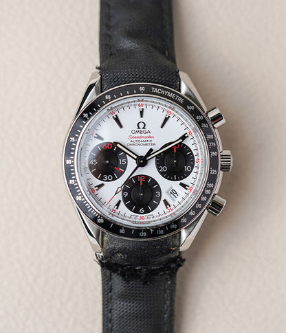 Omega Speedmaster Date 40mm Panda Dial 323.30.40.40.04.001