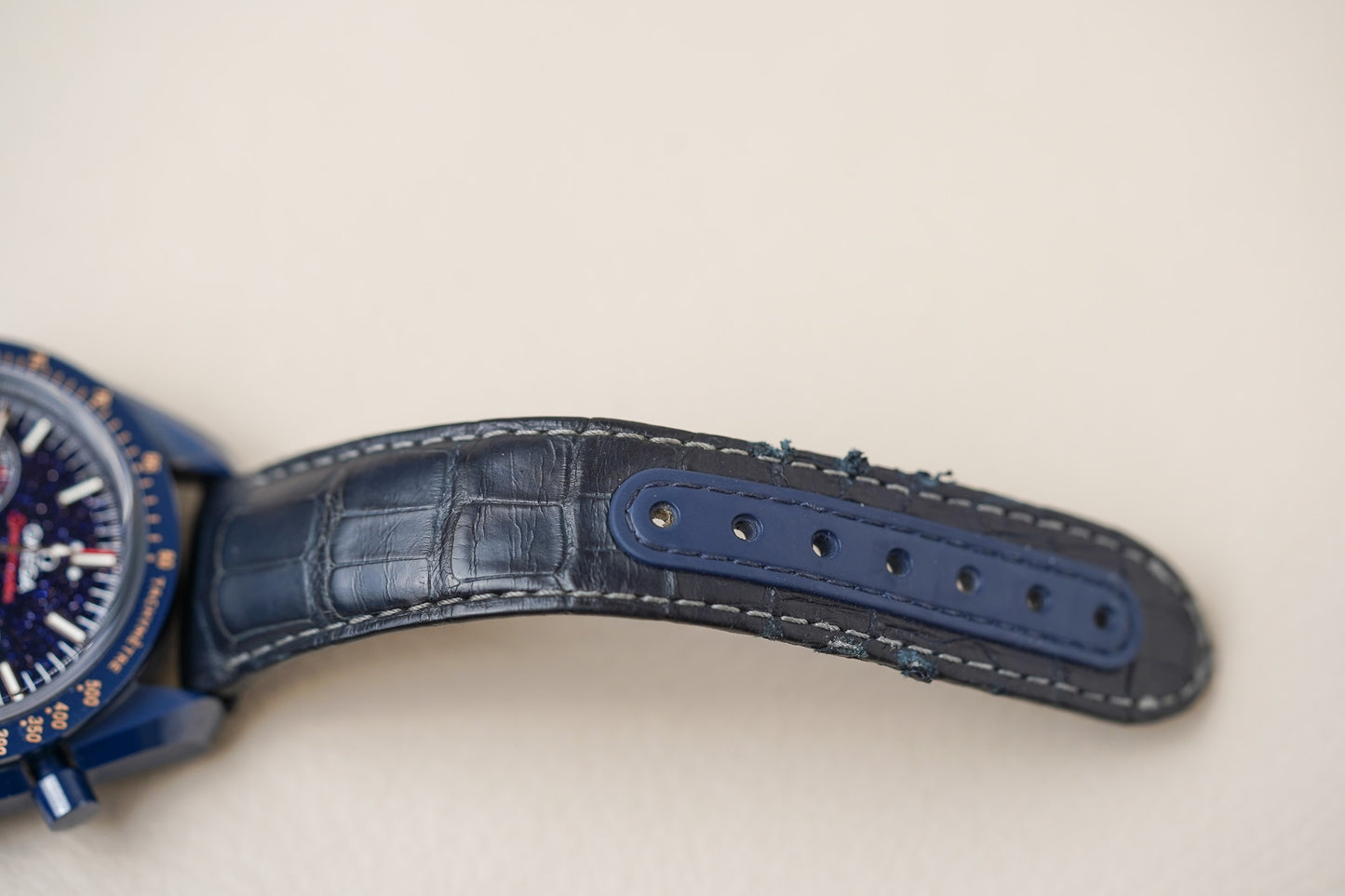Omega Speedmaster Moonphase "Blue Side Of The Moon" Aventurine 304.93.44.52.03.002