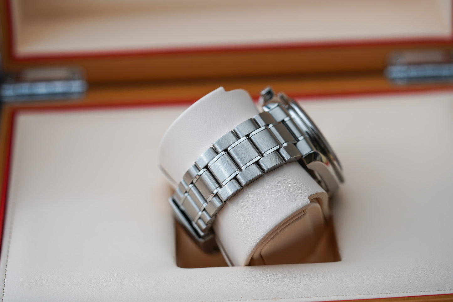 Omega Speedmaster Racing 329.30.44.51.04.001