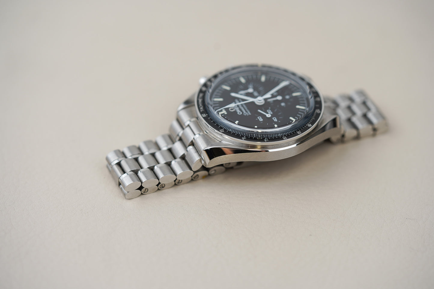 Omega Speedmaster Sapphire Sandwich 310.30.42.50.01.002 Black Dial