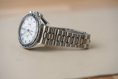 Omega Speedmaster White Moonwatch 310.30.42.50.04.001