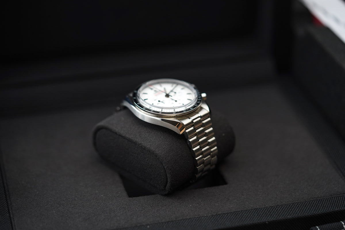 Omega Speedmaster White Moonwatch 310.30.42.50.04.001