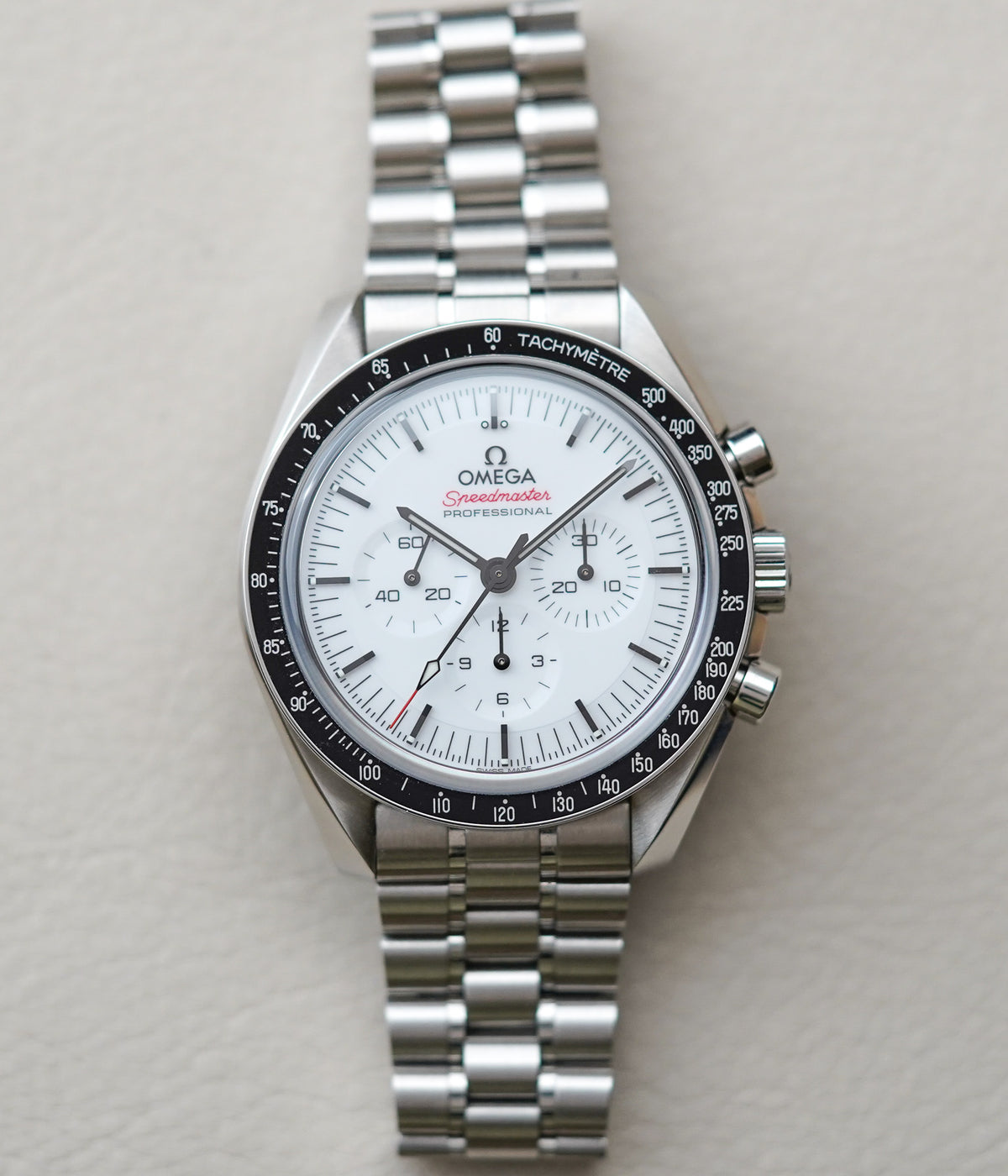 Omega Speedmaster White Moonwatch 310.30.42.50.04.001