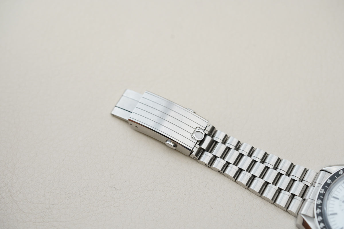 Omega Speedmaster White Moonwatch 310.32.42.50.04.001