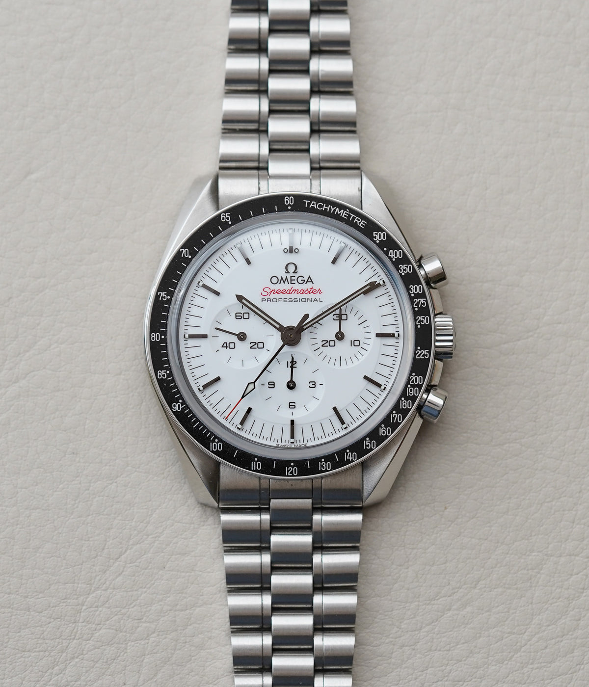 Omega Speedmaster White Moonwatch 310.32.42.50.04.001