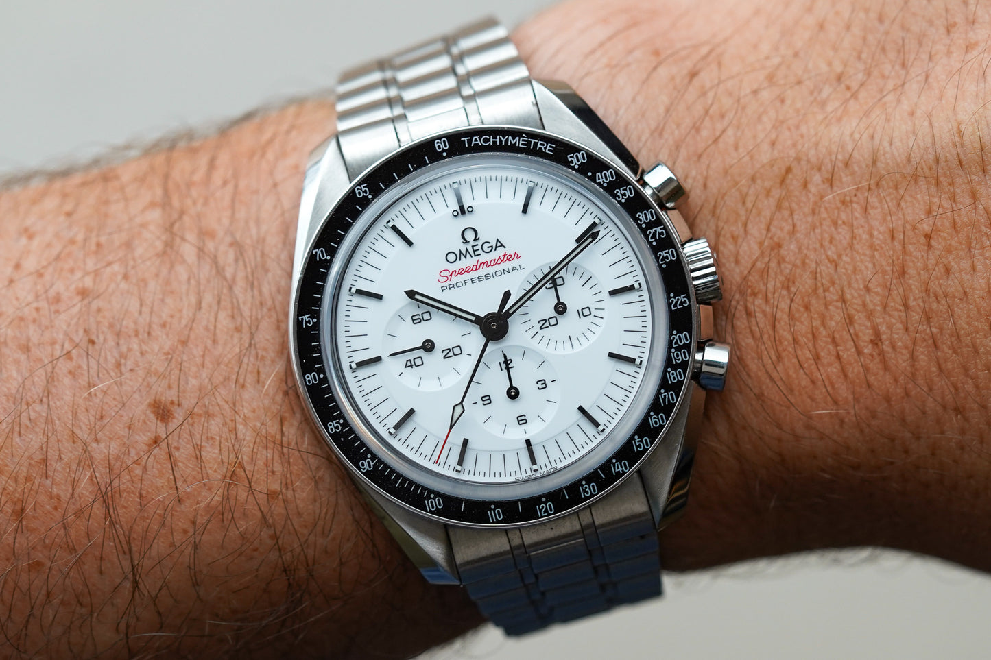 Omega Speedmaster White Moonwatch 310.32.42.50.04.001