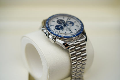 Omega Speedmaster “Silver Snoopy Award” 310.32.42.50.02.001 Moonwatch