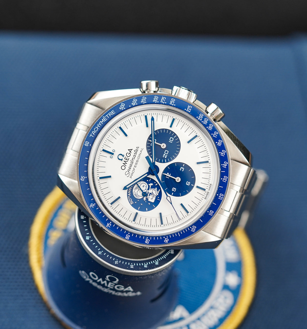 Omega Speedmaster “Silver Snoopy Award” 310.32.42.50.02.001 Moonwatch