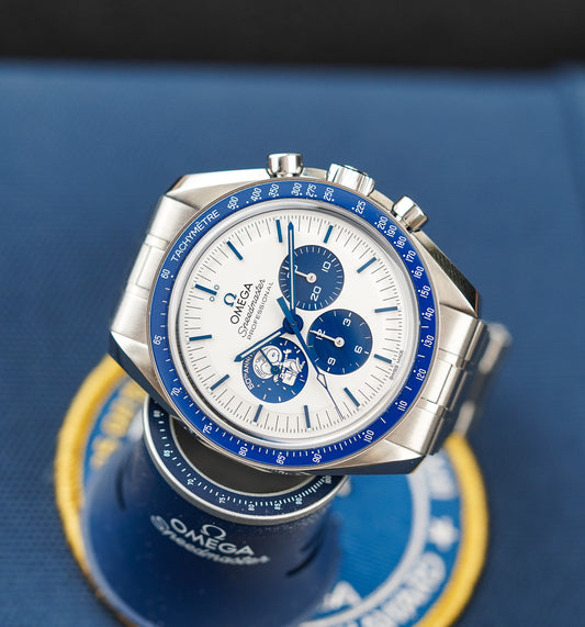 Omega Speedmaster “Silver Snoopy Award” 310.32.42.50.02.001 Moonwatch