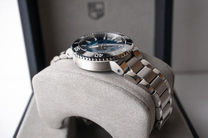 Oris Aquis Date Blue Dial