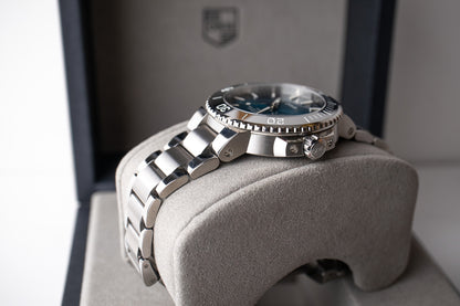 Oris Aquis Date Blue Dial