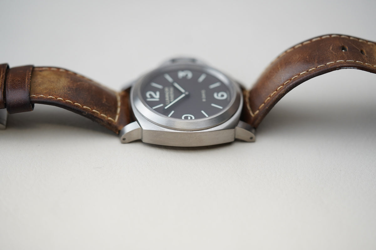 Panerai Luminor Base 8 Days 'Titanio' PAM00562