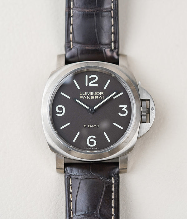 Panerai Luminor Base 8 Days 'Titanio' PAM562