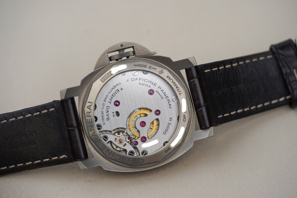 Panerai Luminor Base 8 Days 'Titanio' PAM562