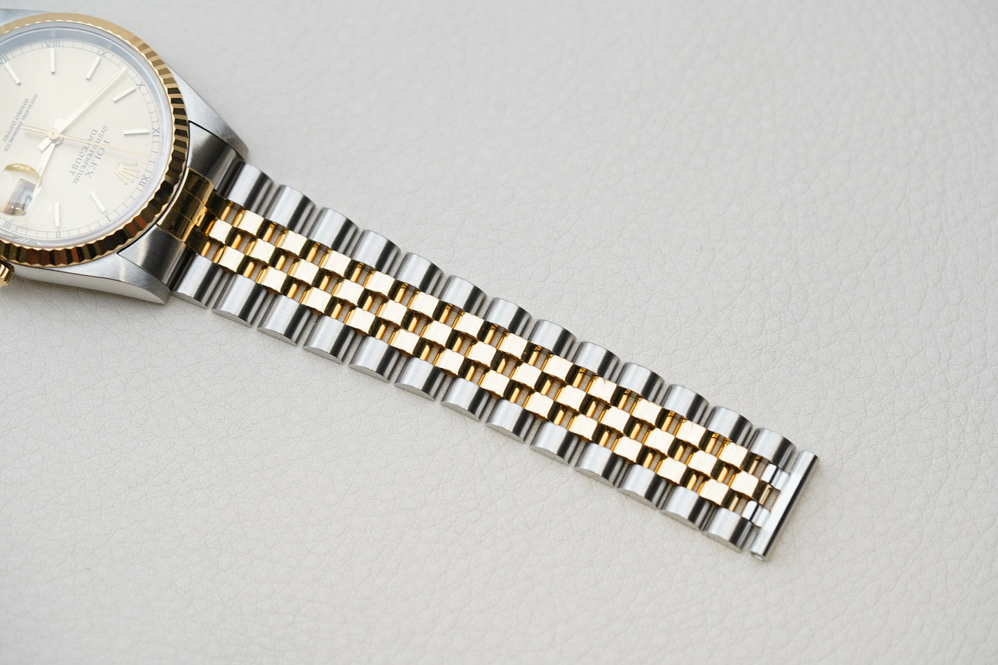 Rolex Datejust 16233 Champagne Dial 36mm