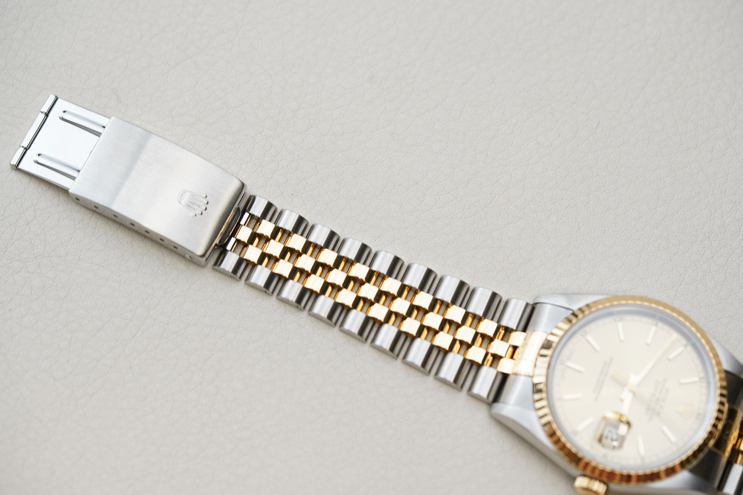 Rolex Datejust 16233 Champagne Dial 36mm