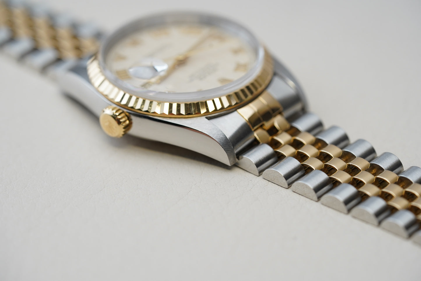 Rolex Datejust 16233 Pyramid Ivory Dial 36mm