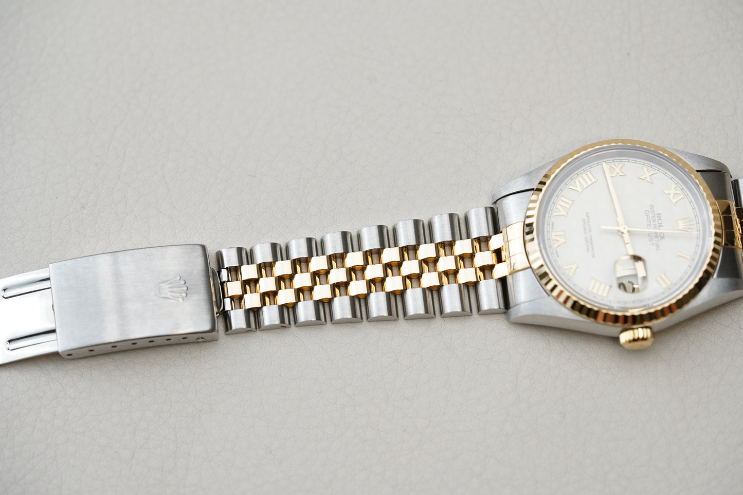 Rolex Datejust 16233 Pyramid Ivory Dial 36mm