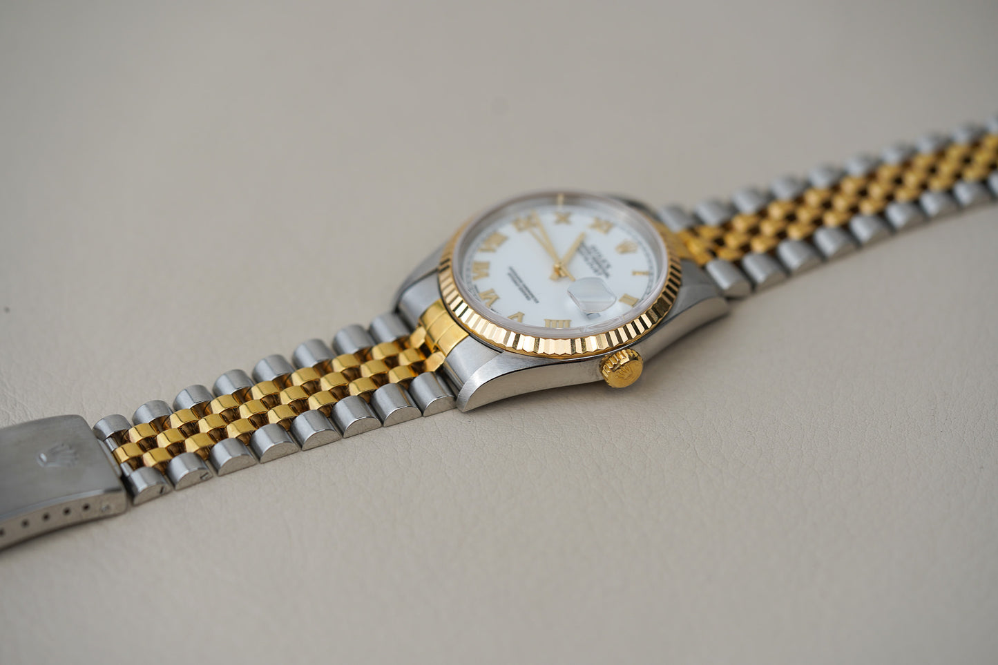 (Deposit) Rolex Datejust 16233 White Roman Dial