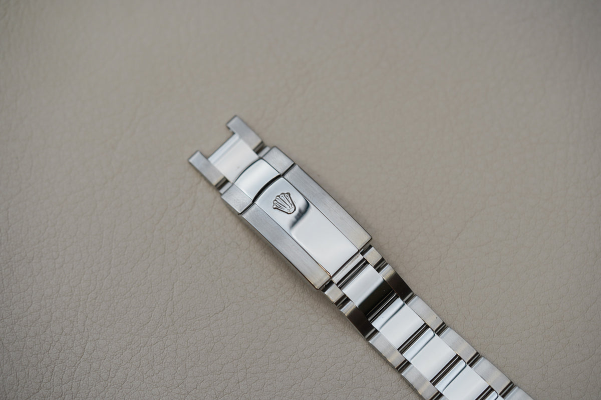 Rolex Datejust Turn-O-Graph White Dial 116264 Oyster