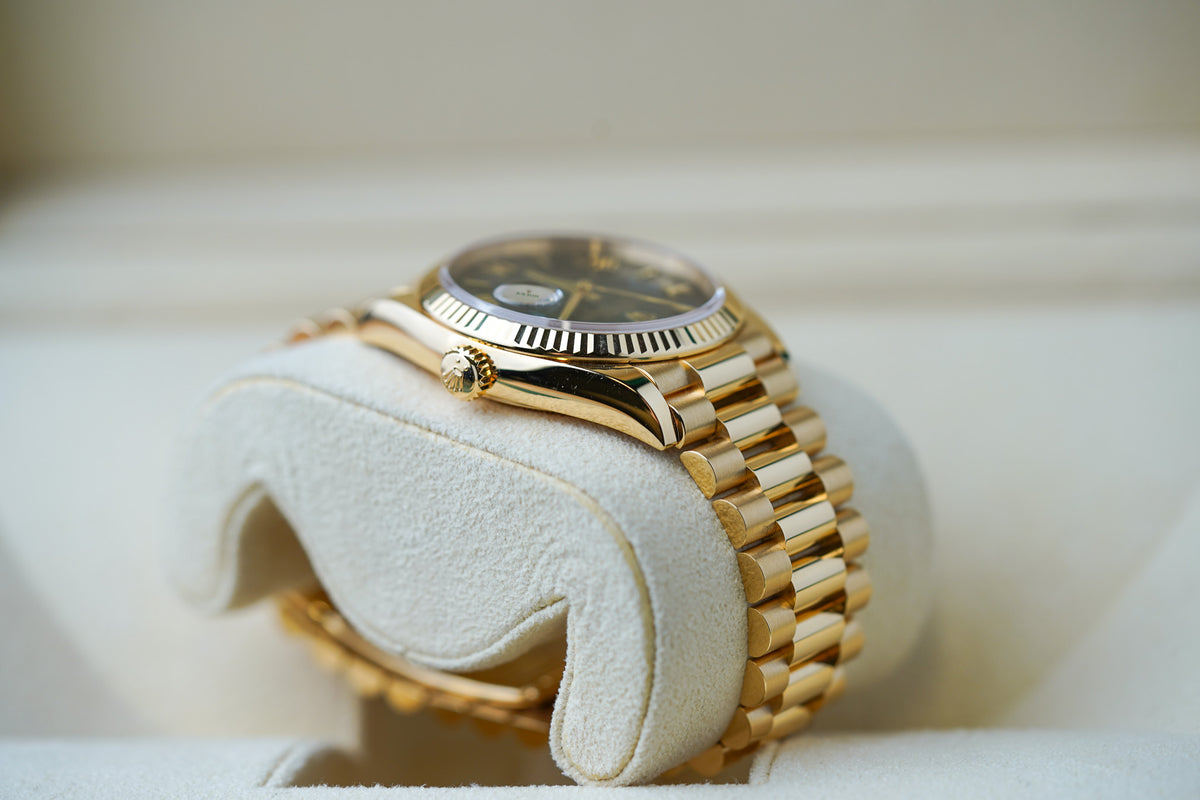 Rolex Day-Date 36mm Yellow Gold Green Ombre Roman 128238
