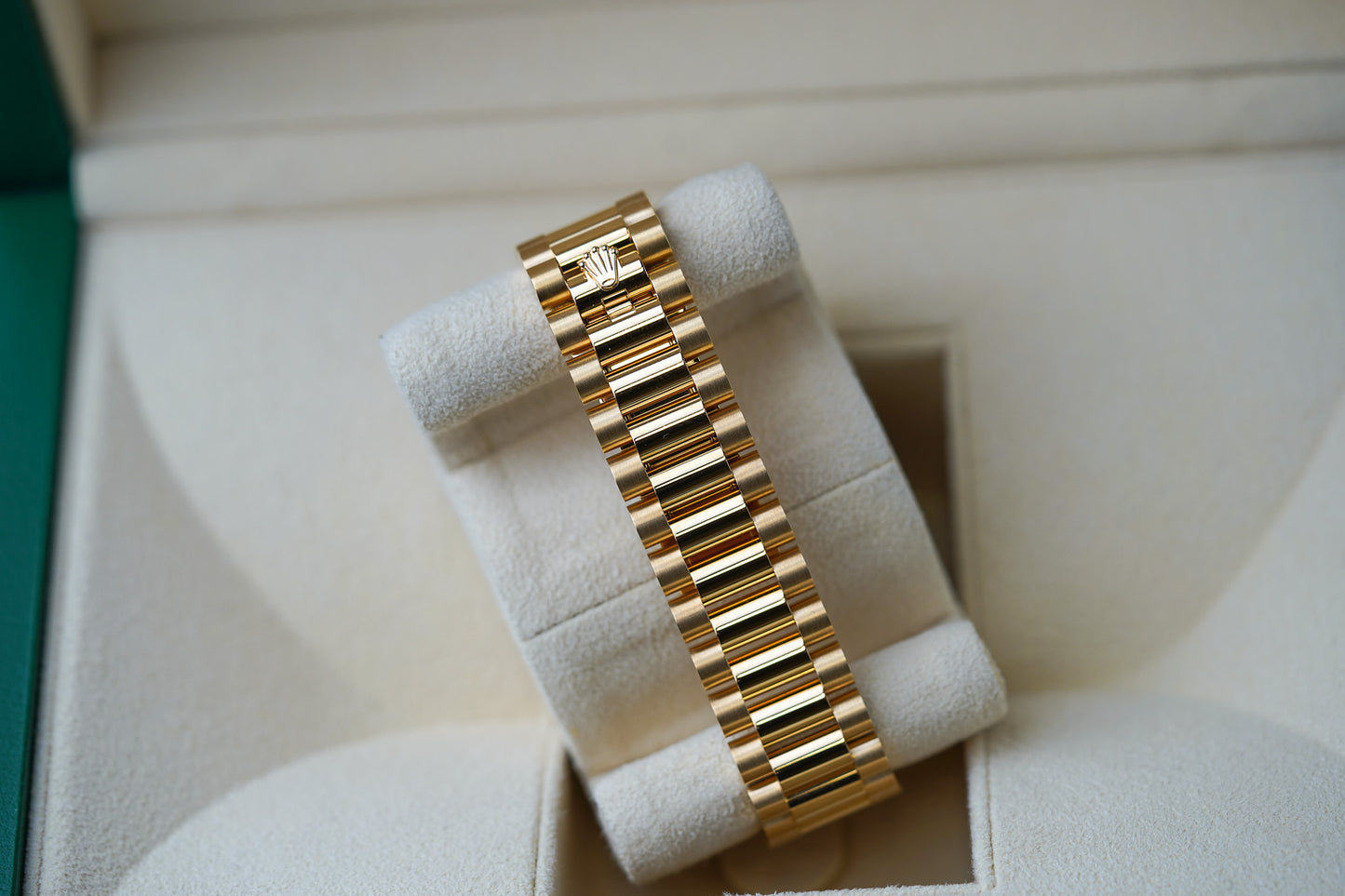 Rolex Day-Date 36mm Yellow Gold Green Ombre Roman 128238