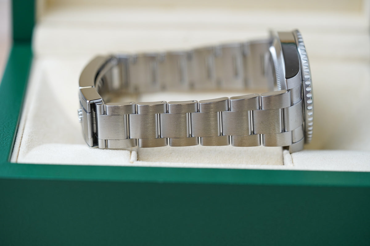 Rolex Submariner ‘Hulk’ 116610LV
