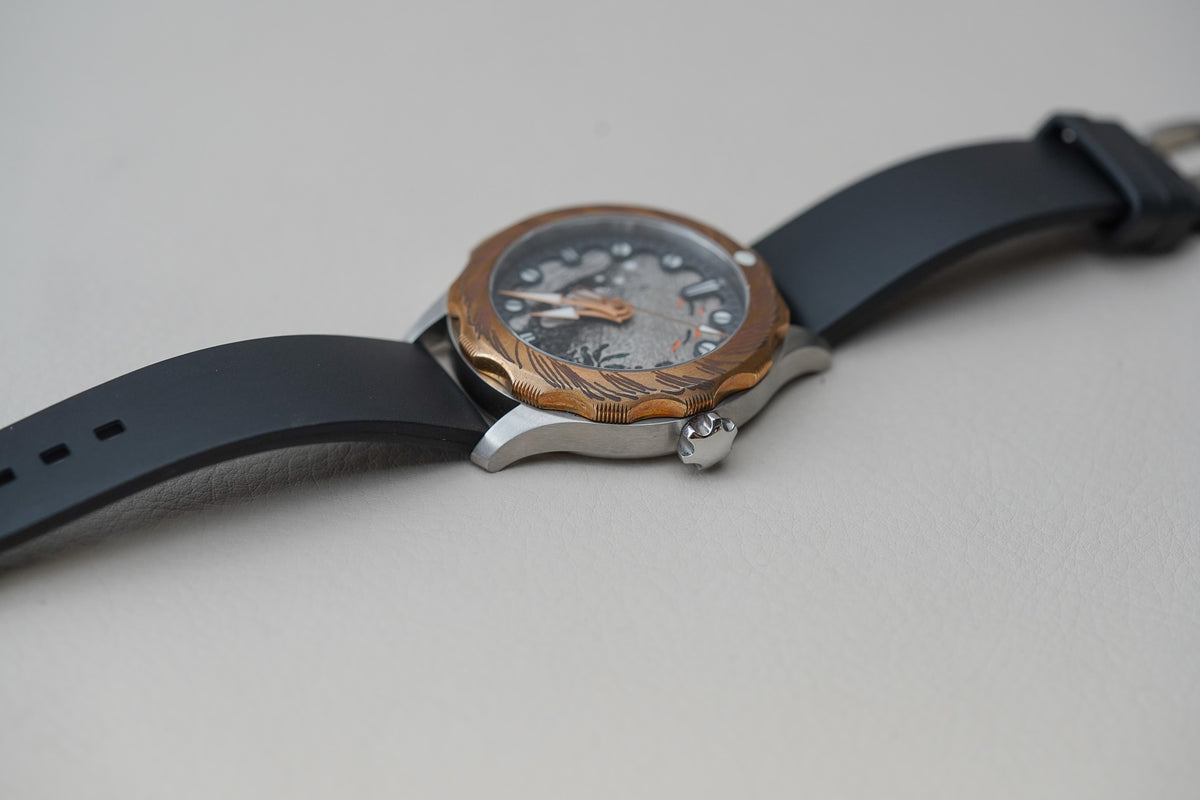 S.U.F Helsinki X Moomin Bronze Diver Rose Gold