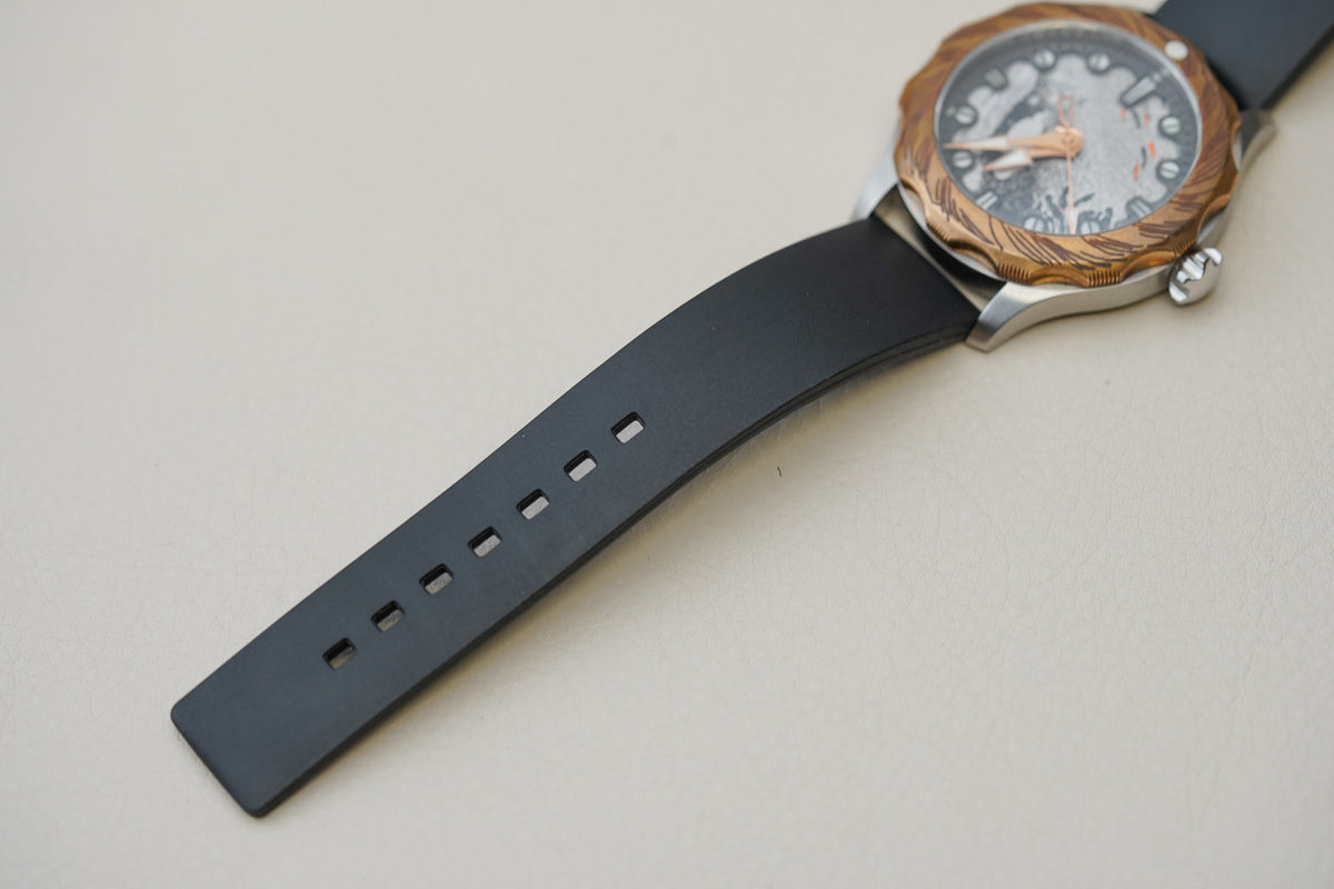 S.U.F Helsinki X Moomin Bronze Diver Rose Gold