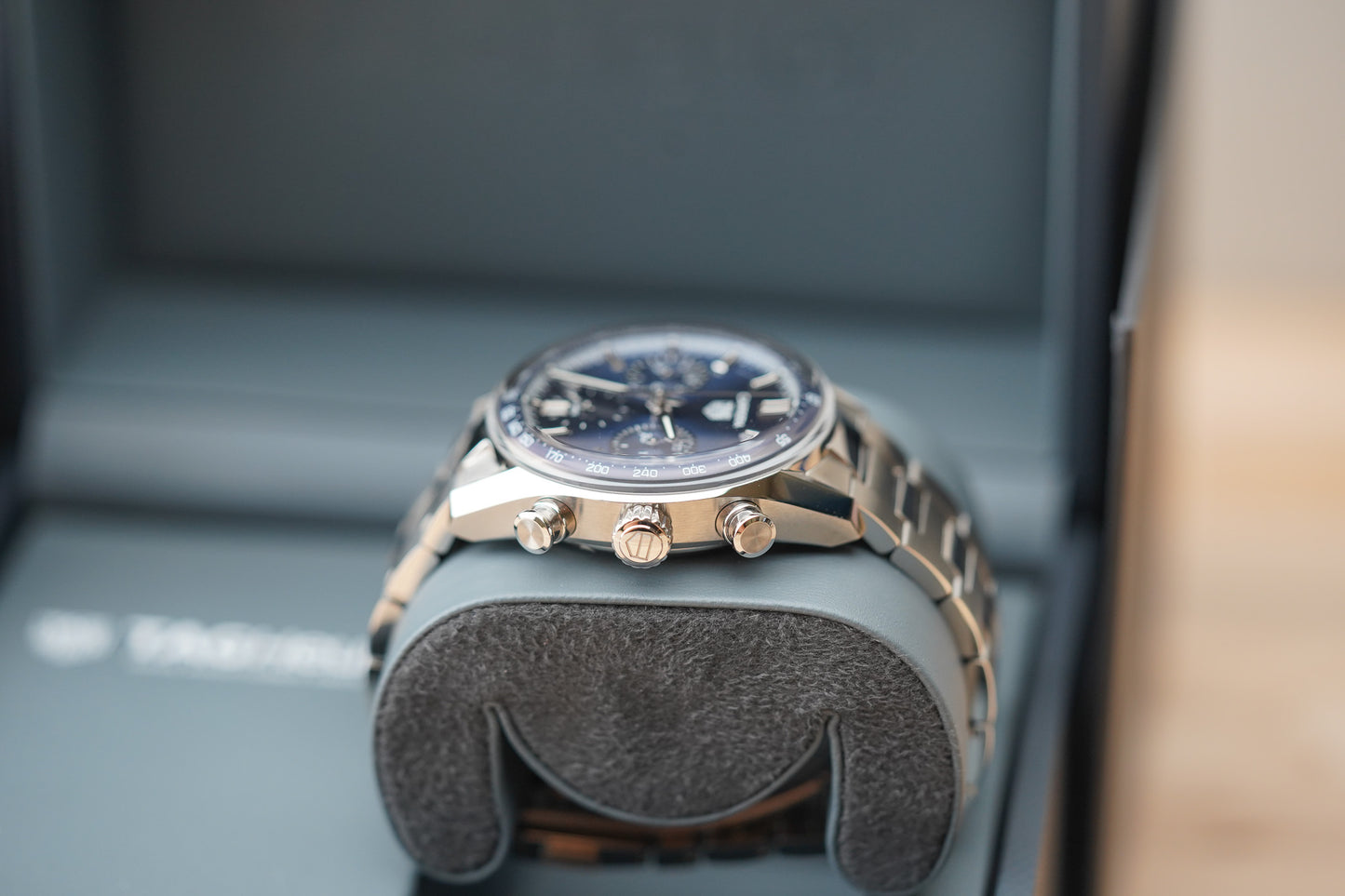 Tag Heuer Carrera Chronograph 39mm Blue Glassbox CBS2212.BA0048