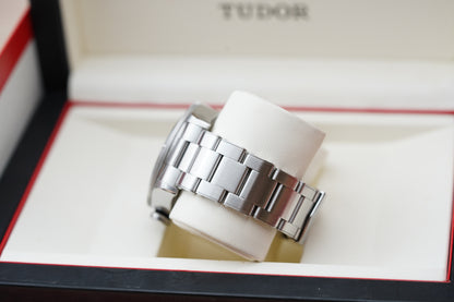 Tudor Black Bay Black 79230N