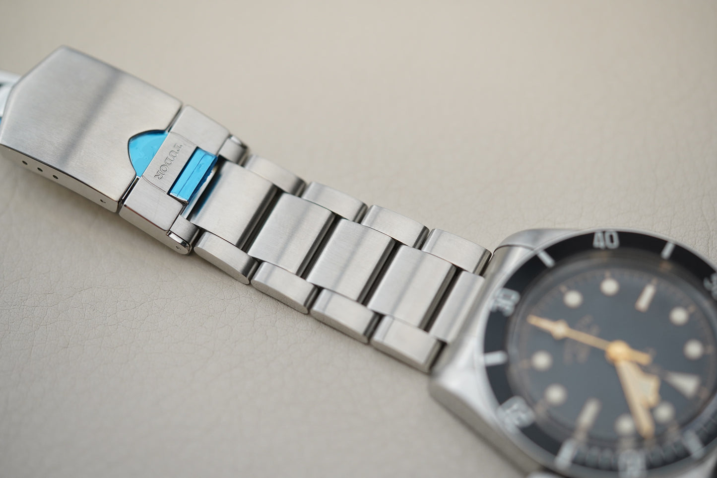Tudor Heritage Black Bay Black 79220N 'Smiley'