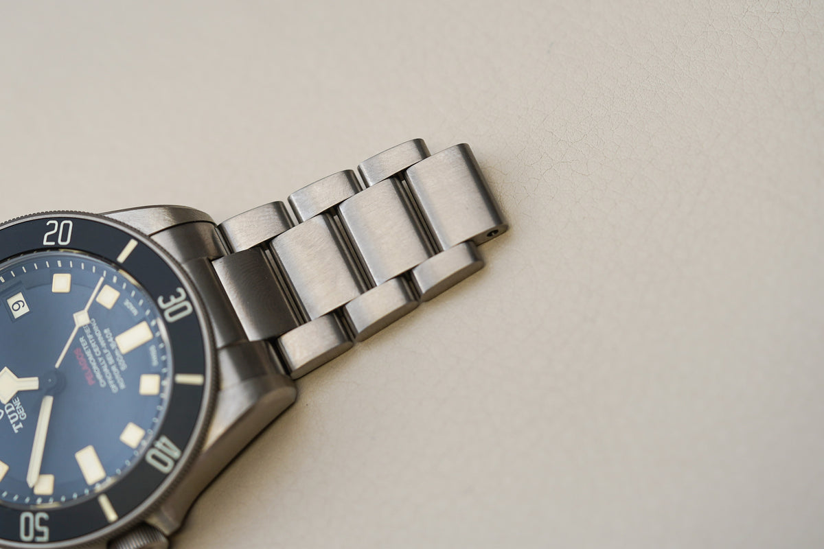 Tudor Pelagos LHD 25610T