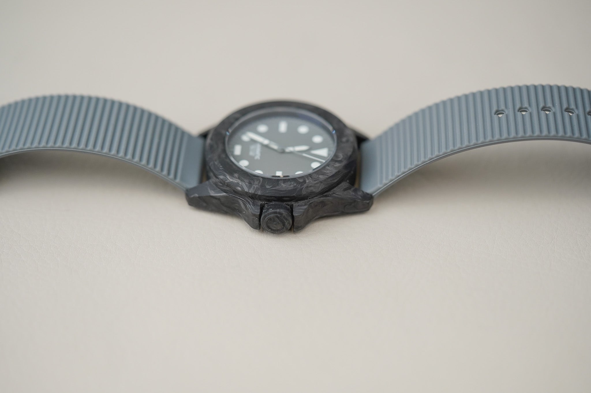 Unimatic x Hodinkee Modello Quattro Carbon U4S-C-H