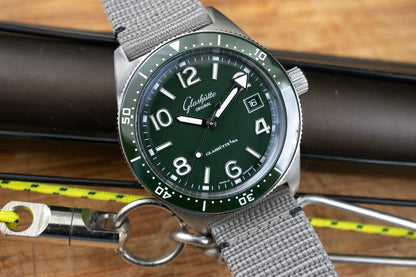 Pre-Owned Glashutte Original SeaQ 1-39-11-13-83-34 Green