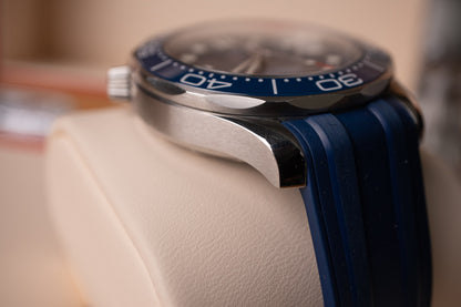 Pre-Owned: Omega Seamaster 300M