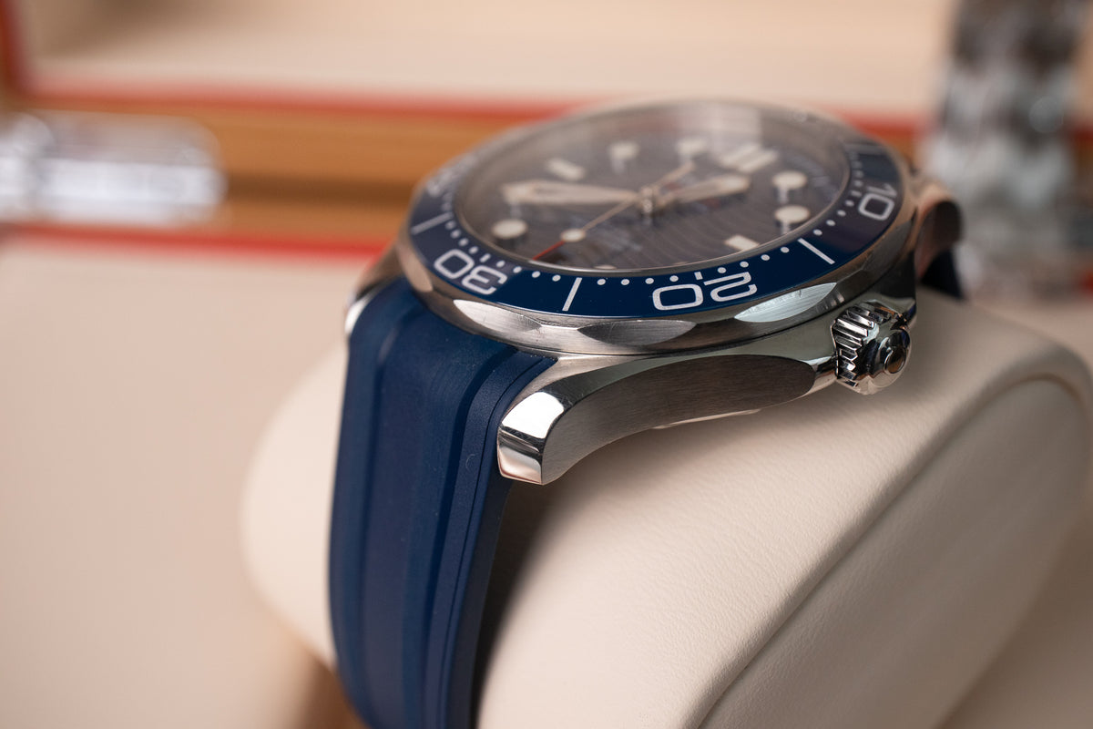 Pre-Owned: Omega Seamaster 300M
