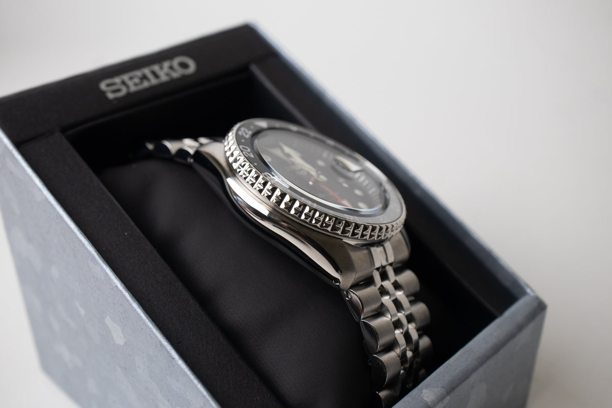 Seiko 5 SSK001 GMT Sport