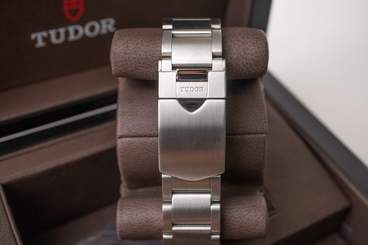 Tudor Black Bay 79220B